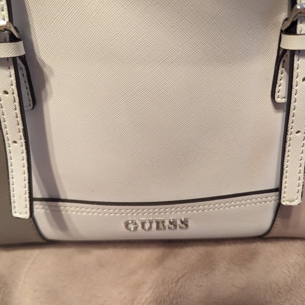 Guess Tote